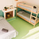 Hospedium Republica Surf House - Coxos Beach, Ericeira *