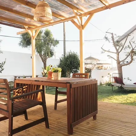 Hospedium Republica Surf House - Coxos Beach, * Ericeira