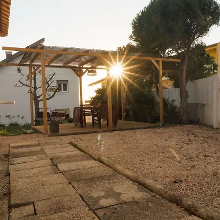 Hospedium Republica Surf House - Coxos Beach, Ericeira * 埃里塞拉