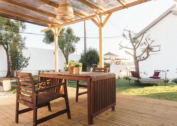 Hospedium Republica Surf House - Coxos Beach, Ericeira * 埃里塞拉
