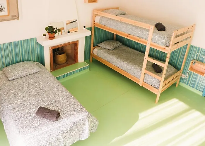 Hospedium Republica Surf House - Coxos Beach, Ericeira *