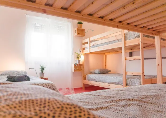 Hostel Republica Surf House - Coxos Beach, Ericeira