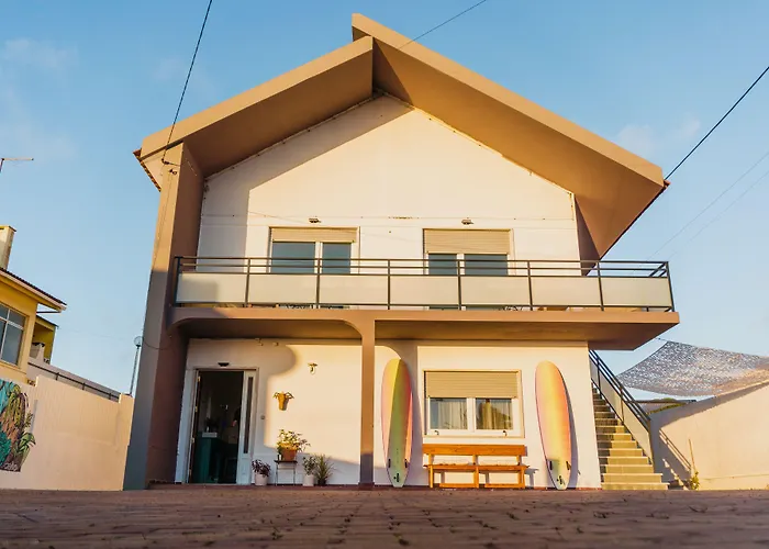 Republica Surf House - Coxos Beach, Ericeira * Ericeira