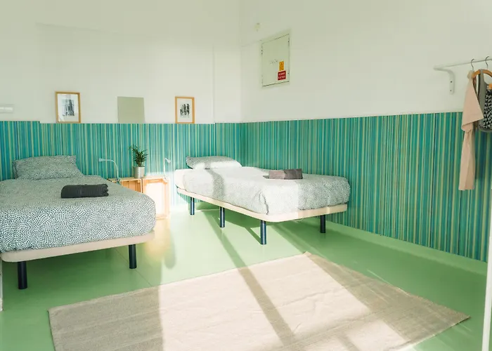 Hospedium Republica Surf House - Coxos Beach, Ericeira