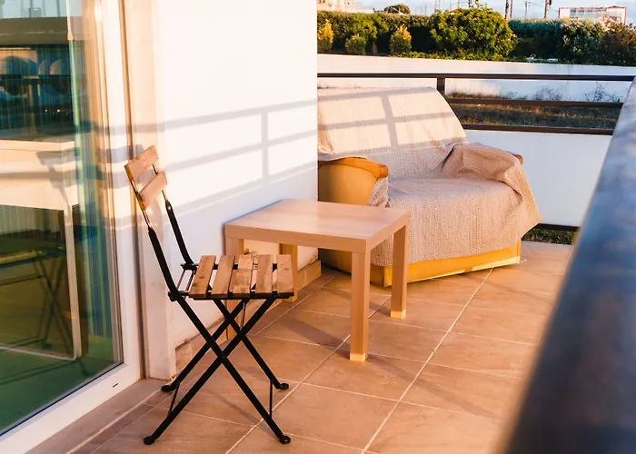 Republica Surf House - Coxos Beach, Ericeira * Ericeira