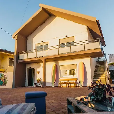 ホステル Hospedium Republica Surf House エリセイラ