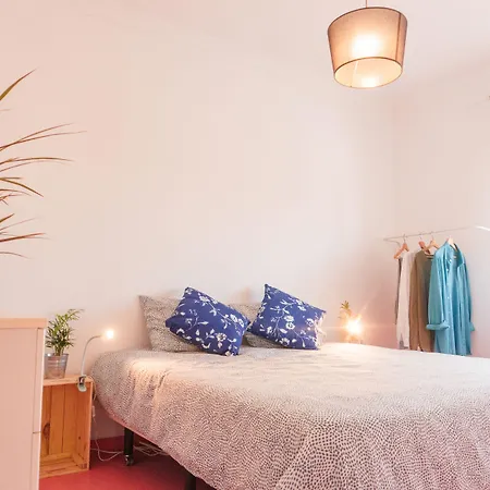 Hospedium Republica Surf House - Coxos Beach, Vandrarhem Ericeira