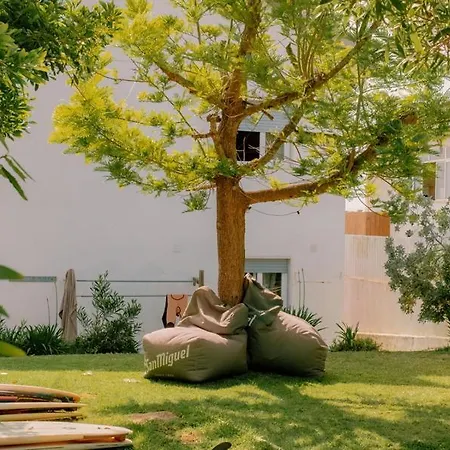 Hospedium Republica Surf House - Coxos Beach, 호스텔 에리세이라