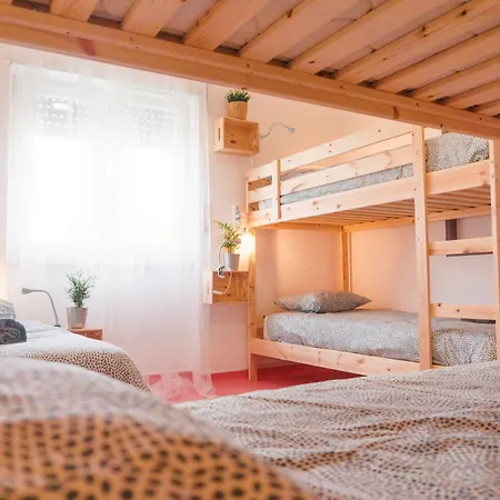 Ostello Hospedium Republica Surf House - Coxos Beach,