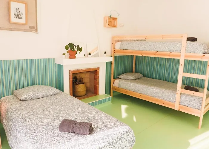 Hospedium Republica Surf House - Coxos Beach, Ericeira * 埃里塞拉