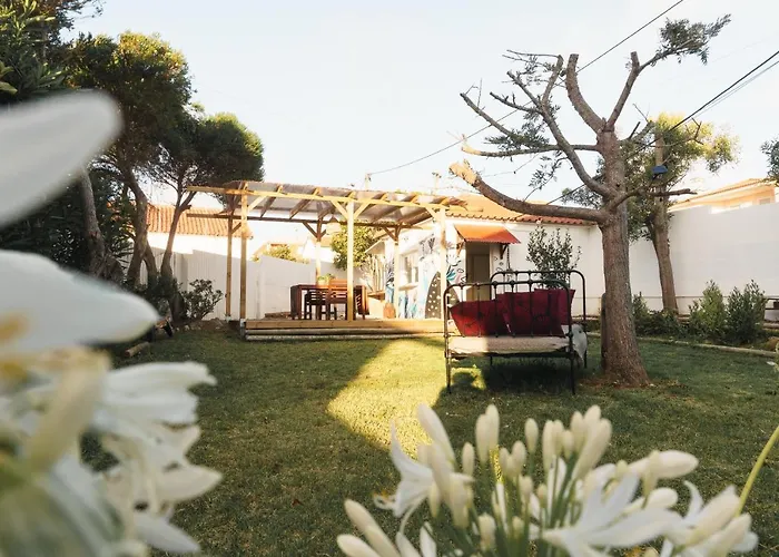 Republica Surf House - Coxos Beach, Ericeira *