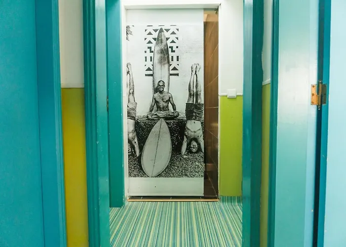 Republica Surf House - Coxos Beach, Ericeira