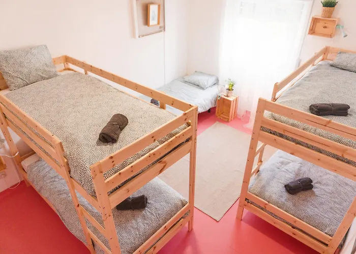 Republica Surf House - Coxos Beach, Ericeira Hostel